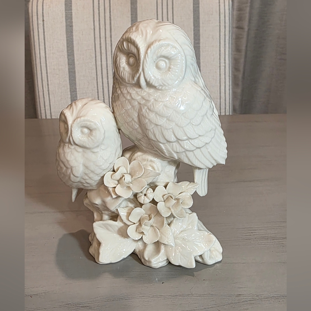 Vintage Paris Royal Fine Porcelain Owls pristine condition